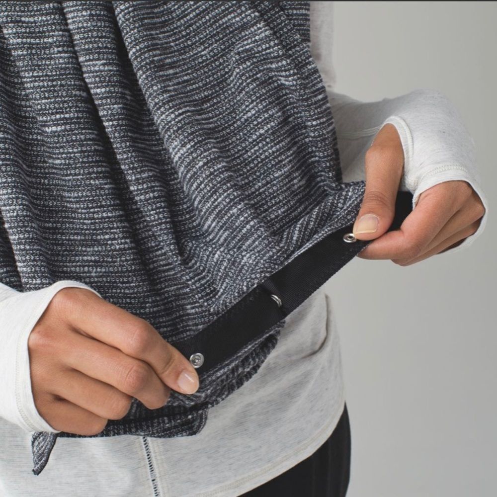 Lululemon Vinyasa Scarf
Coco Pique Black White OS MSRP$48 - Picture 2 of 10